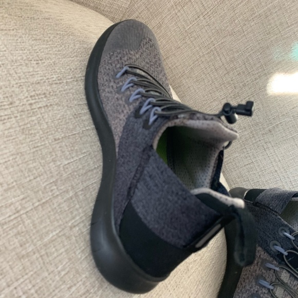 Nike running shoes - Picture 2 of 4